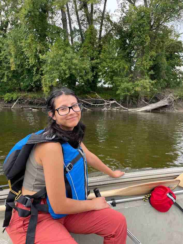 Paris Velasquez defends thesis on effects of microplastic biofilms on an urban lake Spotlight